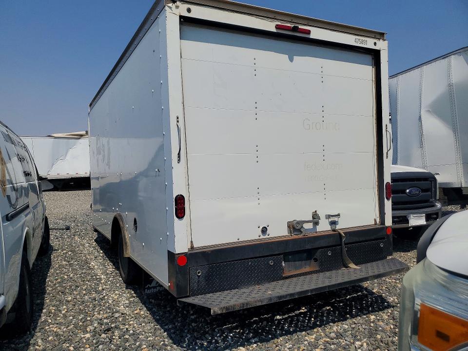 2022 Gmc Savana VIN 7GZ37TC79NN001017 COPART salvage auction — MECHANICAL, Co - Dis/Dlr/Exp Only Clean Title, sold $1,800 on 2026-07-15 (photo 2)