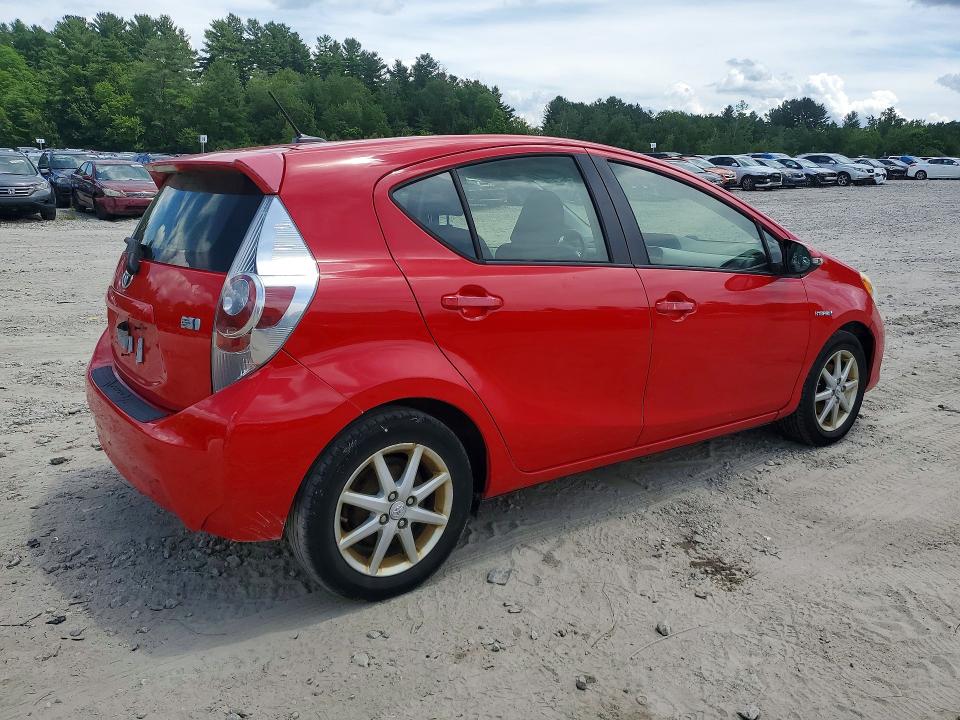 2012 Toyota Prius c VIN JTDKDTB31C1021590 COPART salvage auction — MINOR DENT/SCRATCHES, Ma - Certificate Of Title, sold $925 on 2026-07-16 (photo 3)