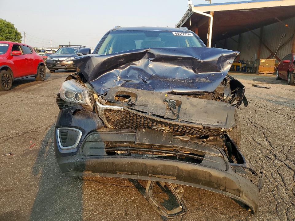 2016 Kia Sorento VIN 5XYPGDA59GG160636 COPART salvage auction — FRONT END, Co - Salvage Title, sold $275 on 2026-07-28 (photo 5)