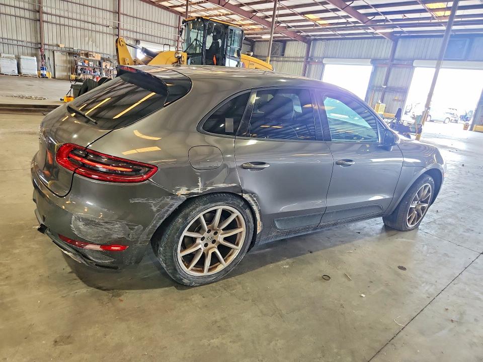 2018 Porsche Macan VIN WP1AA2A54JLB05680 COPART salvage auction — REAR END, Fl - Cert Of Title Slvg Rebuildable, sold $9,700 on 2026-08-19 (photo 3)