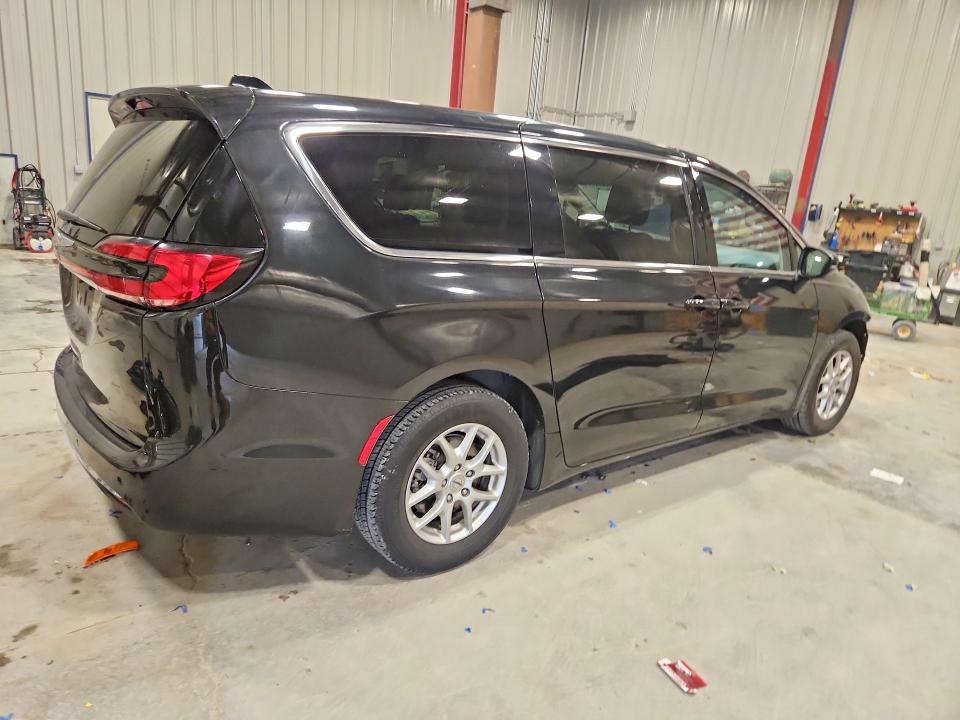2023 Chrysler Pacifica VIN 2C4RC1BG5PR627310 COPART salvage auction — FRONT END, WA - VEHICLE CERT OF OWNERSHIP-TITL, sold $12,100 on 2026-07-30 (photo 3)