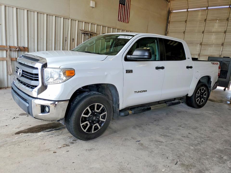 2015 Toyota Tundra VIN 5TFDY5F17FX423780 — COPART salvage auction photo