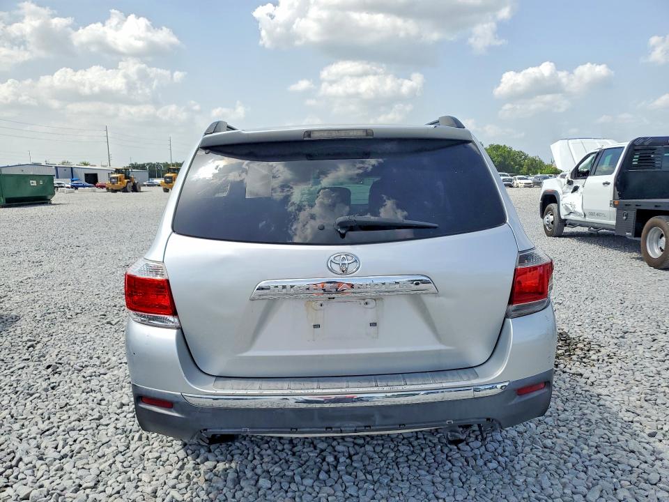 2013 Toyota Highlander VIN 5TDZK3EH2DS097030 COPART salvage auction — MINOR DENT/SCRATCHES, Fl - Certificate Of Title, sold $4,800 on 2026-07-27 (photo 6)