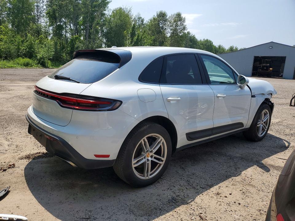2022 Porsche Macan VIN WP1AA2A53NLB05708 COPART salvage auction — DAMAGE HISTORY, On - Permit No Brand - Unfit (P), sold $18,900 on 2026-08-06 (photo 3)