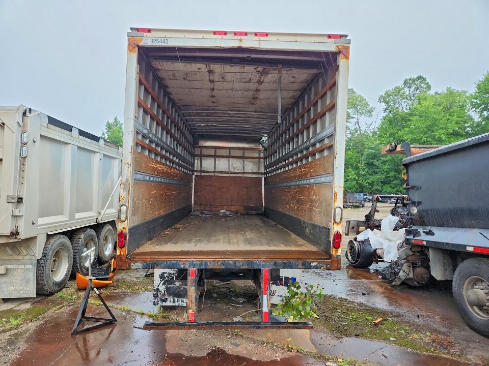 2013 Hino 258/268 VIN 5PVNJ8JR1D4S50733 COPART salvage auction — ROLLOVER, PA - CERTIFICATE OF SALVAGE, sold $80 on 2026-07-29 (photo 6)
