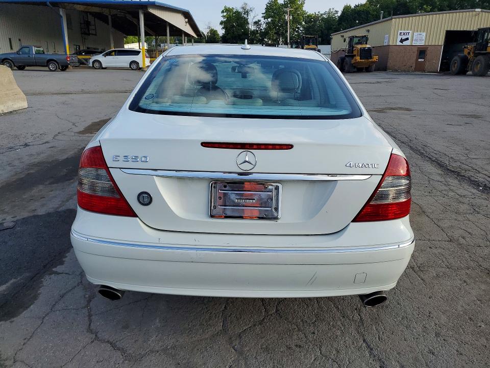 2008 Mercedes-benz E-klasse VIN WDBUF87X68B292415 COPART salvage auction — MINOR DENT/SCRATCHES, Nj - Certificate Of Title, sold $450 on 2026-08-03 (photo 6)
