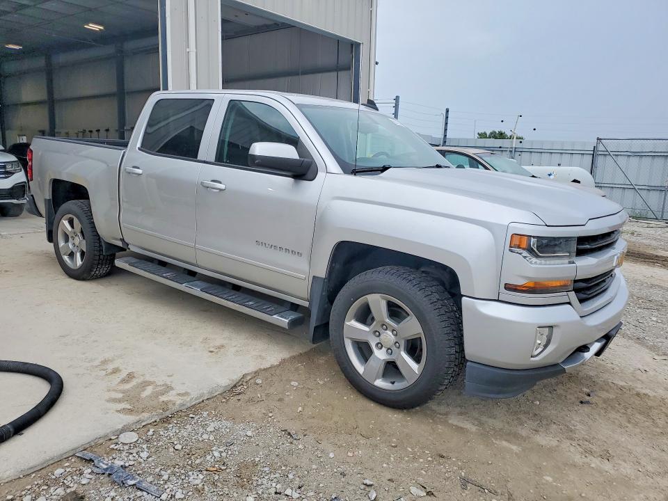 2018 Chevrolet S-10 pickup VIN 3GCUKREC0JG577109 COPART salvage auction — SIDE, NE - CERT OF TITLE-SALVAGE, sold $9,500 on 2026-09-01 (photo 4)