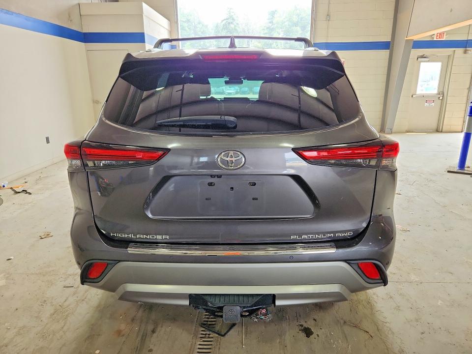 2021 Toyota Highlander VIN 5TDFZRBH2MS086163 COPART salvage auction — SIDE, VA - CERT OF TITLE - SALVAGE, sold $525 on 2026-07-31 (photo 6)