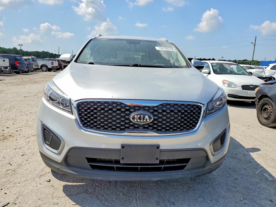 2016 Kia Sorento VIN 5XYPGDA59GG183883 COPART salvage auction — NORMAL WEAR, In - Certificate Of Title, sold $1,850 on 2026-07-10 (photo 5)