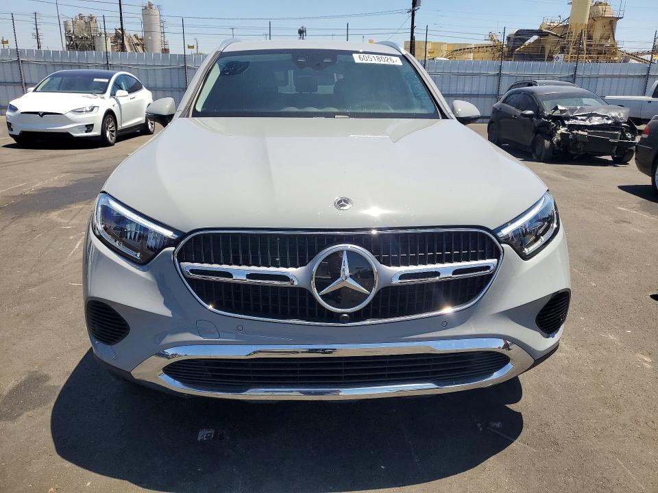 2025 Mercedes-benz Glc VIN W1NKM5GB7SU096988 COPART salvage auction — MINOR DENT/SCRATCHES, CA - SALVAGE CERTIFICATE, sold $31,750 on 2026-07-15 (photo 5)