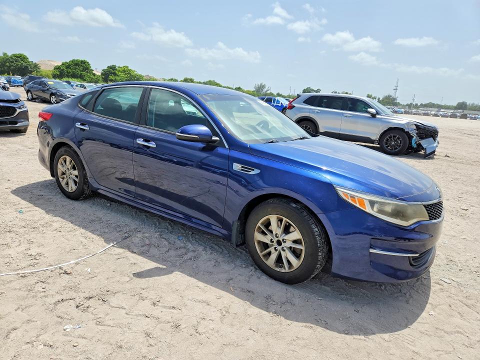 2018 Kia Optima VIN 5XXGT4L33JG200177 COPART salvage auction — MINOR DENT/SCRATCHES, Fl - Certificate Of Title, sold $1,600 on 2026-07-21 (photo 4)