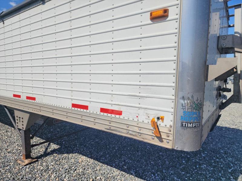 2012 Timpte Grain trailer VIN 1TDH42221CB132274 COPART salvage auction — SIDE, CO - PUBLIC - SALVAGE TITLE (P), sold $12,700 on 2026-08-27 (photo 9)