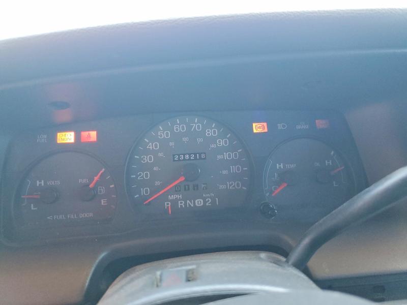 2004 Mercury Grand marquis VIN 2MEFM74W74X660046 COPART salvage auction — FRONT END, Az - Cert Of Title - Salvage, sold $175 on 2026-08-25 (photo 9)