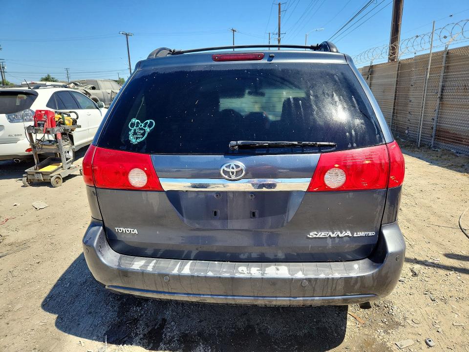 2008 Toyota Sienna VIN 5TDZK22C38S138807 COPART salvage auction — MINOR DENT/SCRATCHES, CA - DIS/DLR/EXP ONLY CLEAN TITLE, sold $750 on 2026-07-17 (photo 6)