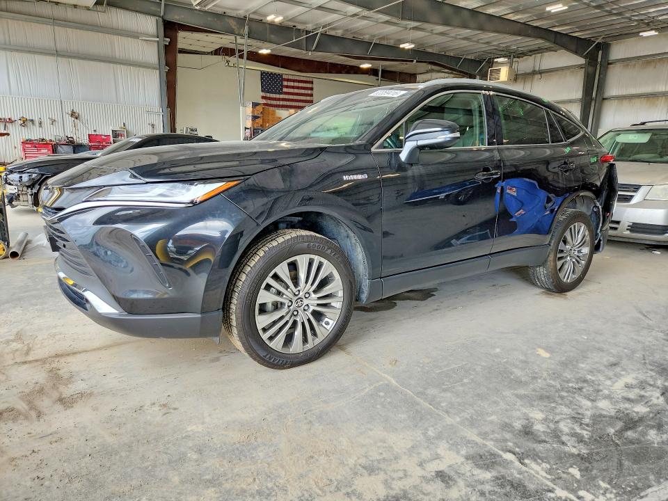 2021 Toyota Venza VIN JTEAAAAH9MJ042268 — COPART salvage auction photo