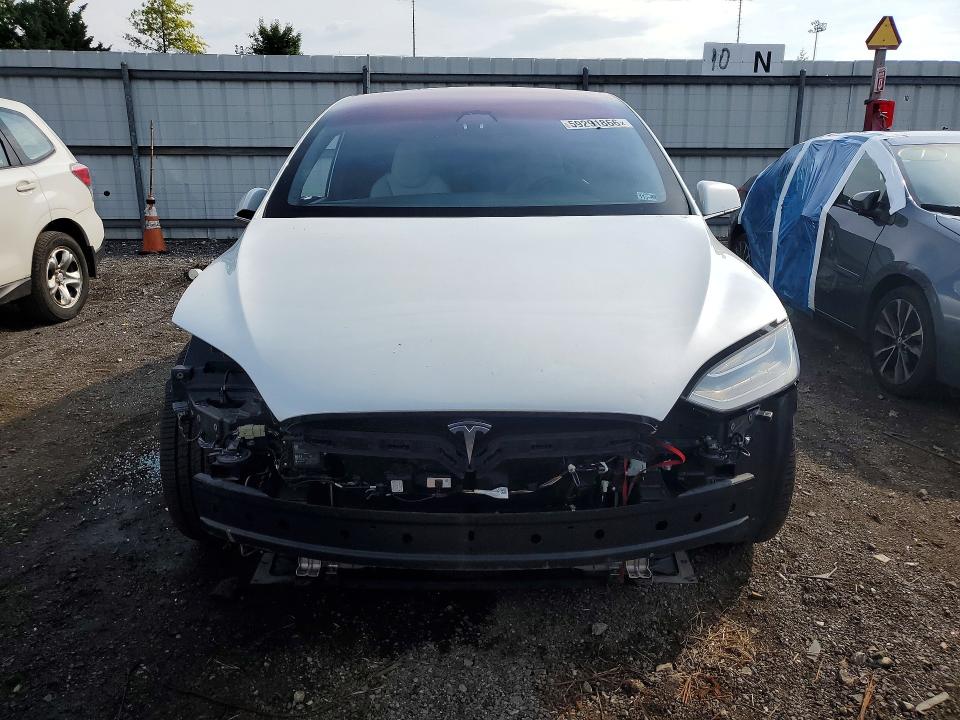 2019 Tesla Model x VIN 5YJXCBE4XKF200269 COPART salvage auction — SIDE, Md - Cert Of Salvage < 75% Damage, sold $2,350 on 2026-07-27 (photo 5)