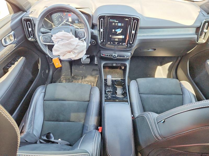 2021 Volvo Xc40 VIN YV4162UM2M2559939 COPART salvage auction — FRONT END, On - Permit Salvage, sold $9,900 on 2026-08-04 (photo 8)