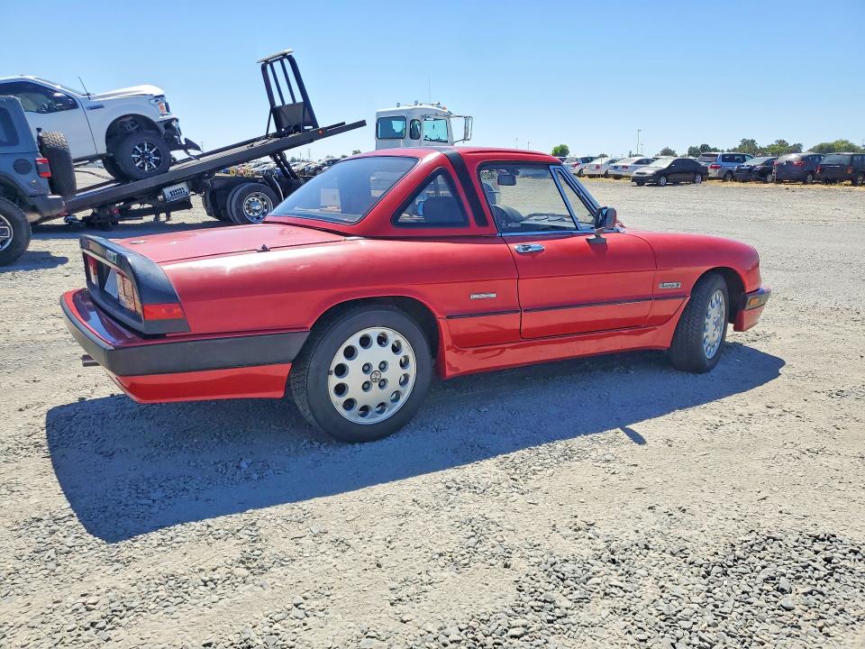 1987 Alfa romeo Spider VIN ZARBA5566H1053040 COPART salvage auction — MECHANICAL, CA - DIS/DLR/EXP ONLY CLEAN TITLE, sold $4,000 on 2026-07-09 (photo 3)