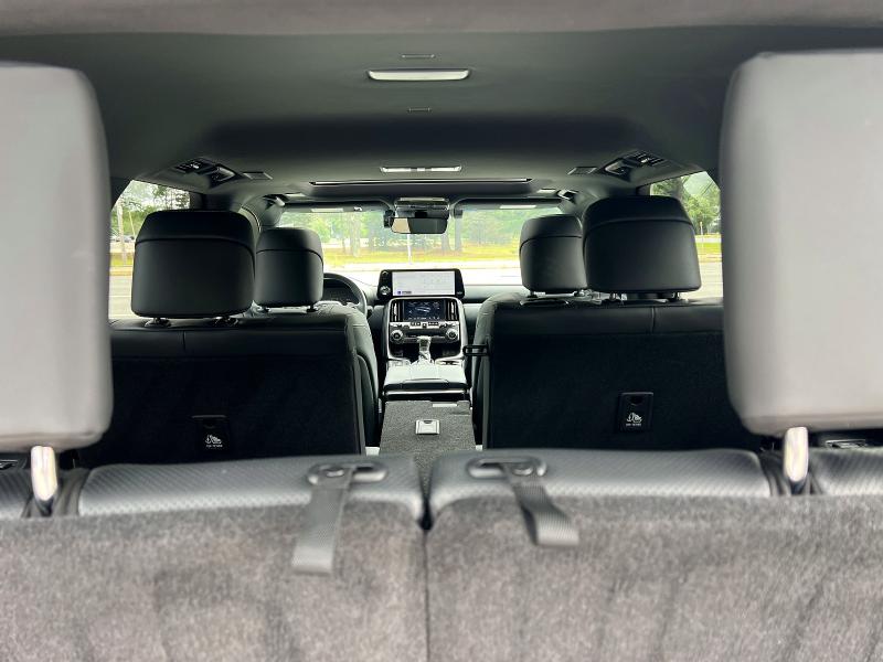 2023 Lexus Lx VIN JTJAB7CX1P4024534 COPART salvage auction — MINOR DENT/SCRATCHES, Tx - Certificate Of Title (P), sold $81,000 on 2026-07-24 (photo 9)