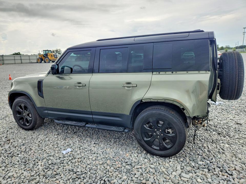 2025 Land rover Defender VIN SALEJ7EUXS2420419 COPART salvage auction — REAR END, Fl - Cert Of Title Slvg Rebuildable, sold $51,500 on 2026-07-31 (photo 2)