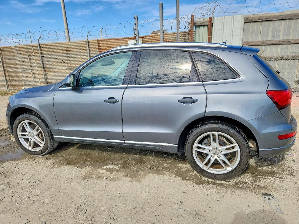 2016 Audi Q5 VIN WA1L2AFPXGA144302 COPART salvage auction — MINOR DENT/SCRATCHES, Ca - Dis/Dlr/Exp Only Clean Title, sold $2,500 on 2026-07-28 (photo 2)