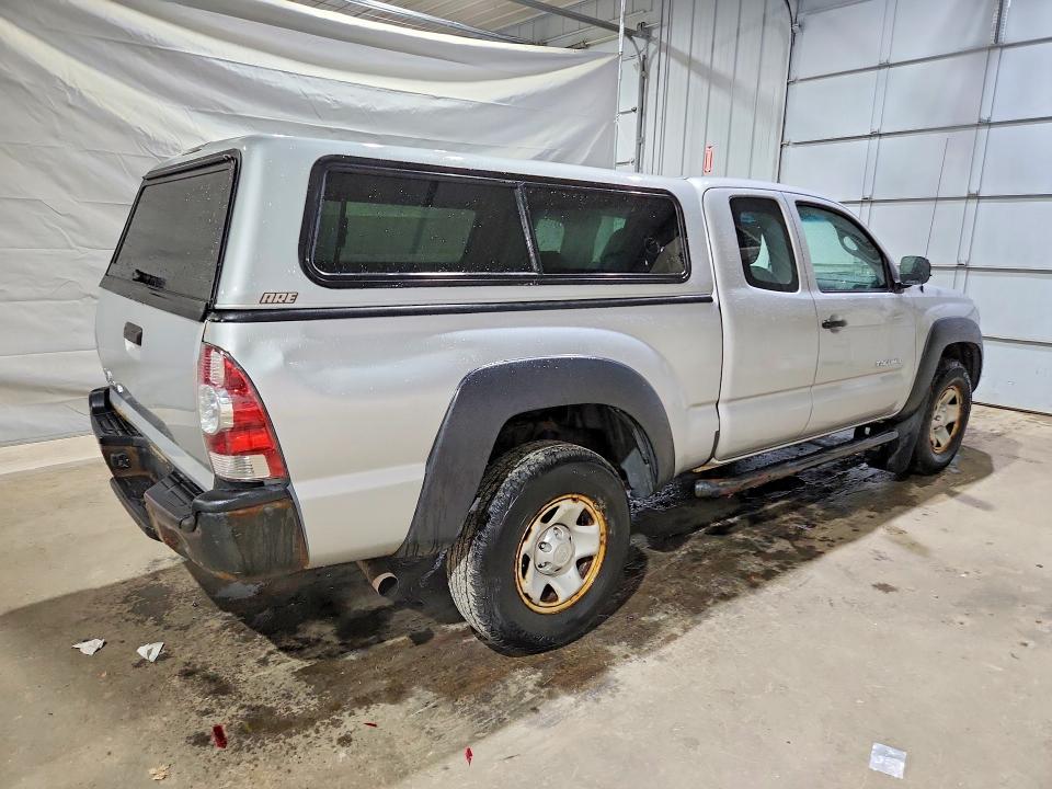 2010 Toyota Tacoma VIN 5TEUX4EN8AZ682314 COPART salvage auction — REAR END, NH - CERTIFICATE OF TITLE, sold $2,200 on 2026-07-14 (photo 3)