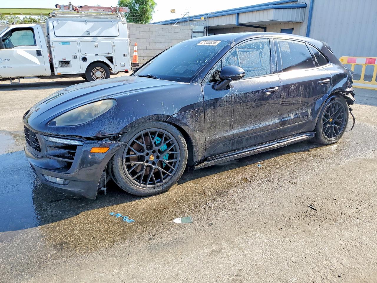 2017 Porsche Macan VIN WP1AG2A5XHLB50132 COPART salvage auction — Rear End, CA - DIS/DLR/EXP ONLY CLEAN TITLE, sold $3,550 on 2026-09-03 (photo 1)