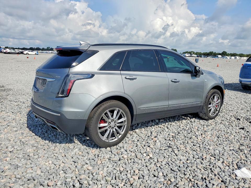 2023 Cadillac Xt5 VIN 1GYKNGRS1PZ118159 COPART salvage auction — SIDE, Fl - Certificate Of Destruction, sold $7,300 on 2026-08-18 (photo 3)