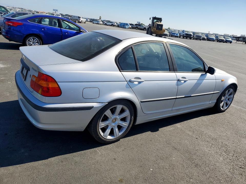 2002 BMW 3 series VIN WBAEV33492KL68351 COPART salvage auction — REAR END, Ca - Dis/Dlr/Exp Only Lien Papers (P), sold $300 on 2026-07-27 (photo 3)