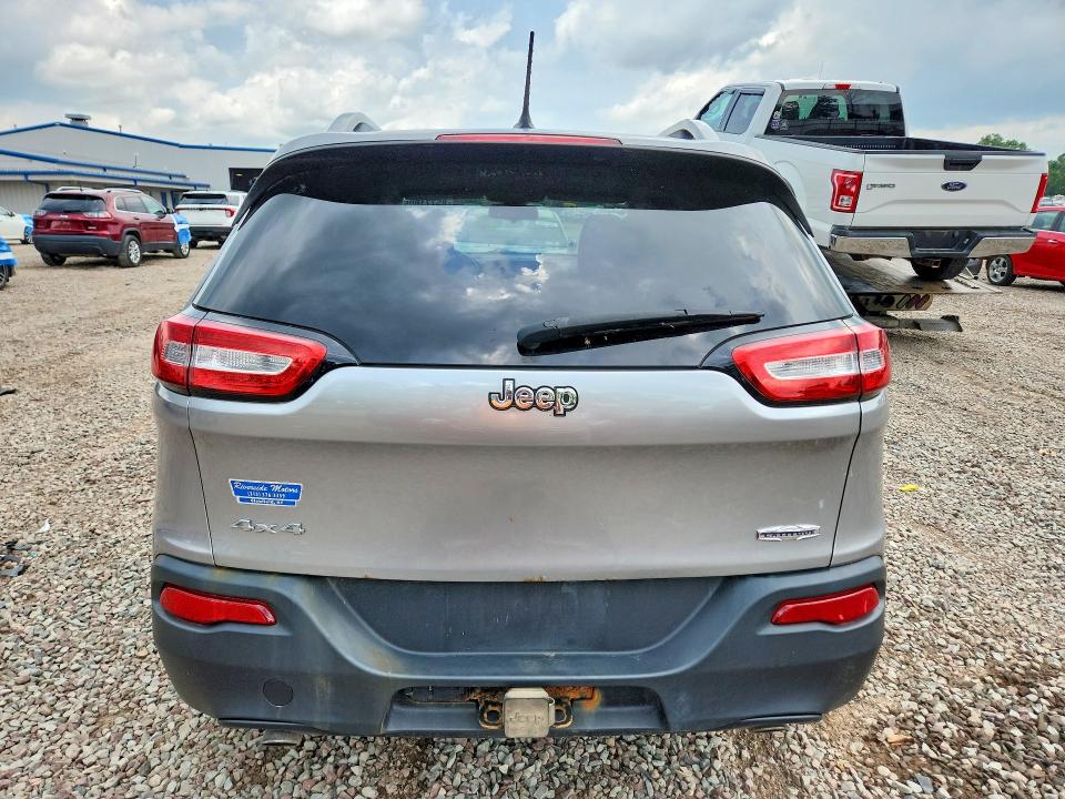 2014 Jeep Cherokee VIN 1C4PJMCS9EW175366 COPART salvage auction — MINOR DENT/SCRATCHES, Ny - Certificate Of Title, sold $425 on 2026-08-03 (photo 6)