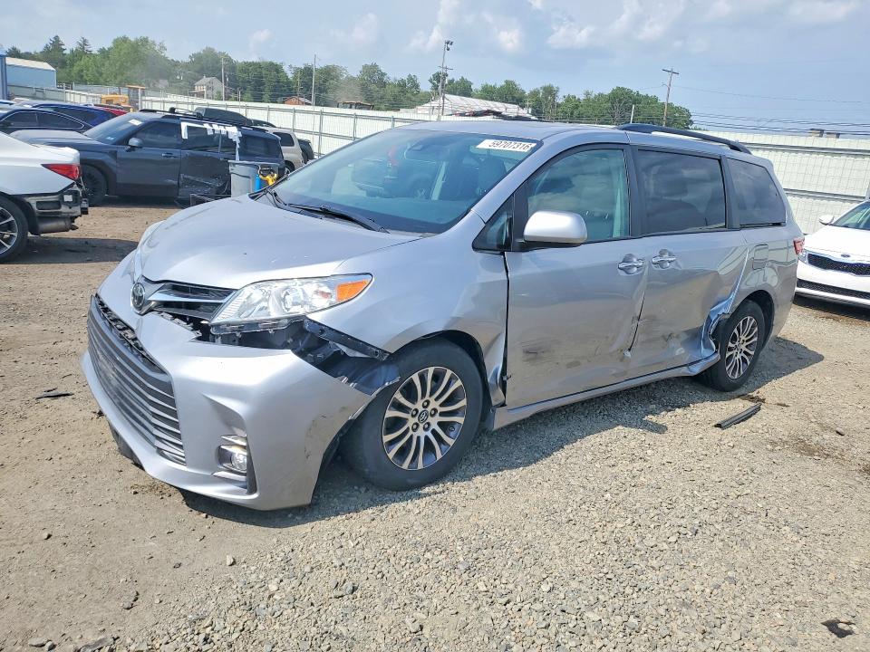 2018 Toyota Sienna VIN 5TDYZ3DC2JS910813 COPART salvage auction — SIDE, Pa - Certificate Of Salvage, sold $1,150 on 2026-07-24 (photo 1)