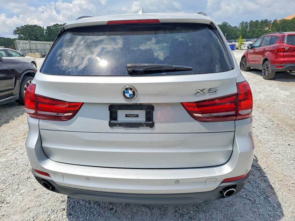 2015 BMW X5 VIN 5UXKR0C58F0P06968 COPART salvage auction — MINOR DENT/SCRATCHES, Mt - Certificate Of Title (P), sold $3,600 on 2026-07-27 (photo 6)