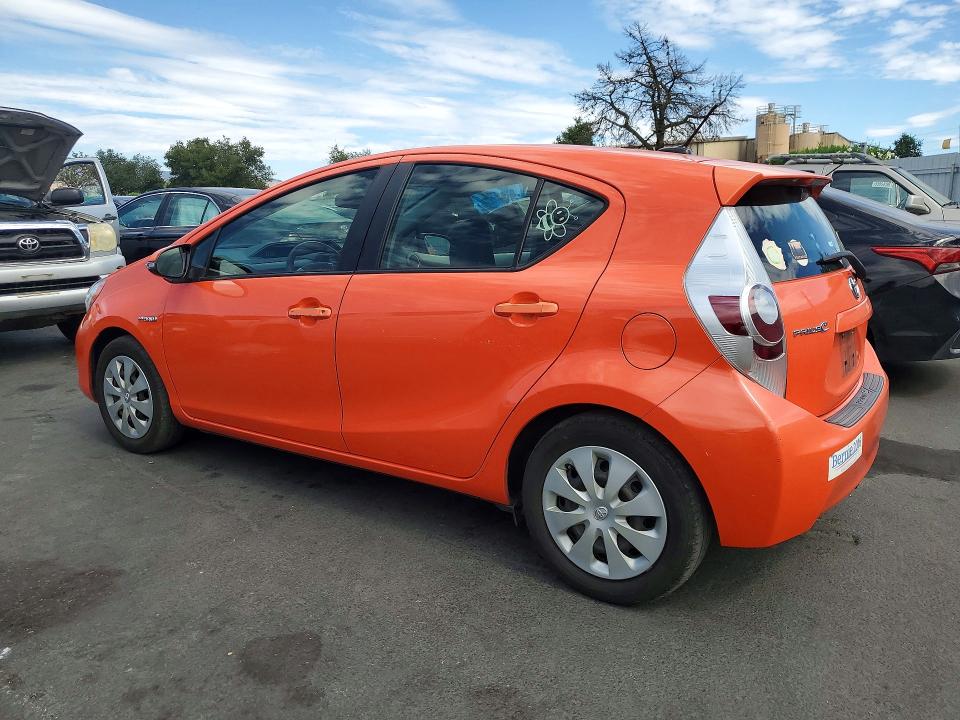 2013 Toyota Prius c VIN JTDKDTB36D1038340 COPART salvage auction — MINOR DENT/SCRATCHES, Ca - Dis/Dlr/Exp Only Clean Title, sold $1,200 on 2026-07-30 (photo 2)