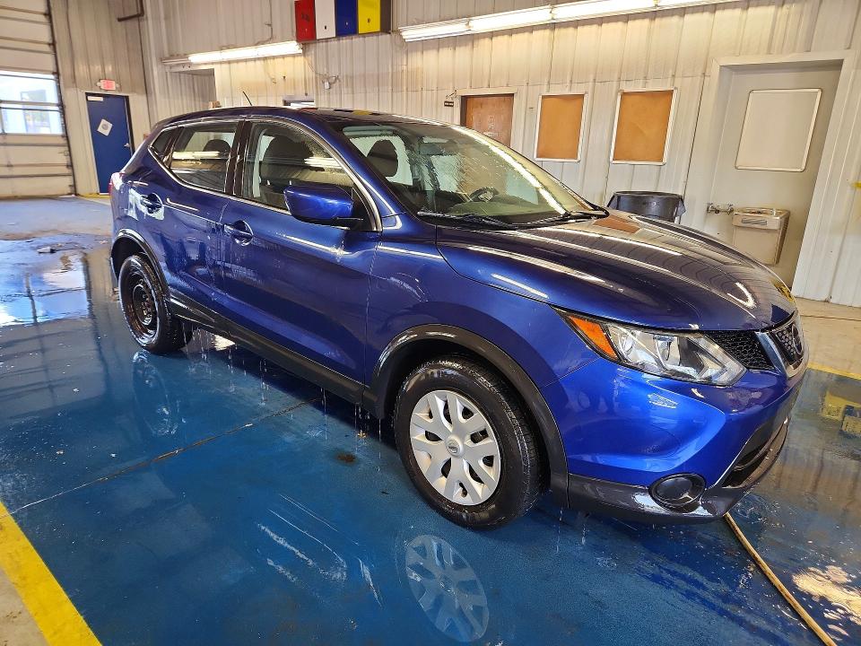 2018 Nissan Rogue sport VIN JN1BJ1CR1JW250760 COPART salvage auction — MECHANICAL, VA - CERTIFICATE OF TITLE, sold $325 on 2026-07-23 (photo 4)