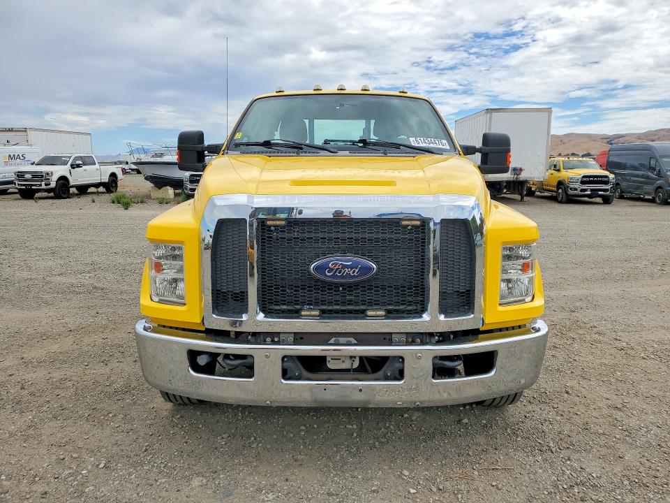 2019 Ford F-650 VIN 1FDWX6DC1KDF02357 COPART salvage auction — MINOR DENT/SCRATCHES, CA - DIS/DLR/EXP ONLY CLEAN TITLE (P), sold $15,800 on 2026-07-30 (photo 5)