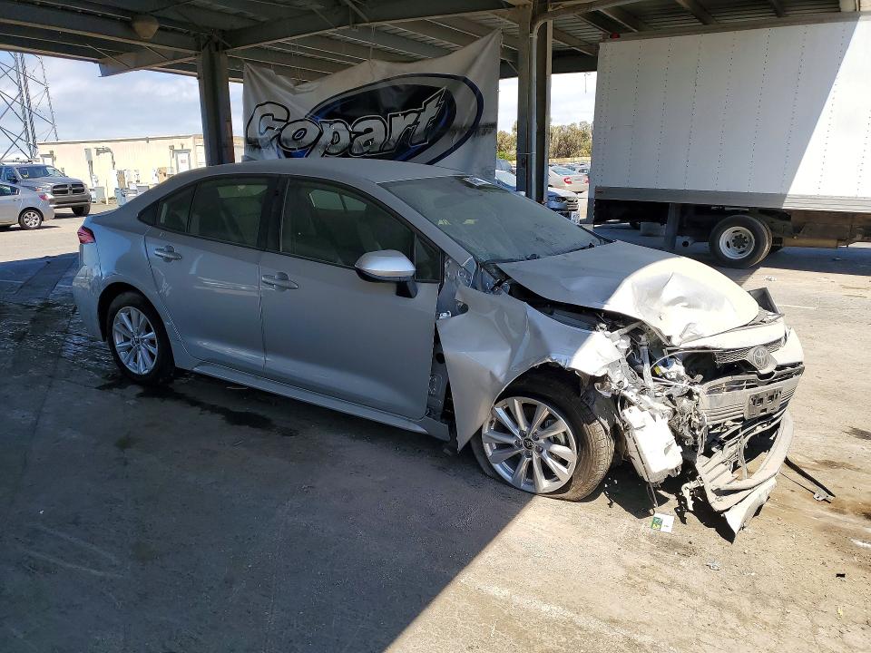 2026 Toyota Corolla VIN JTDBCMFE8T3148765 COPART salvage auction — FRONT END, Ca - Salvage Certificate, sold $7,500 on 2026-07-16 (photo 4)