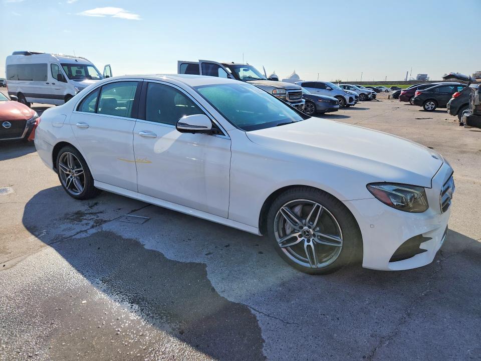 2019 Mercedes-benz VIN WDDZF4JB9KA513179 COPART salvage auction — WATER/FLOOD, Id - Salvage Certificate Of Title, sold $7,700 on 2026-08-19 (photo 4)