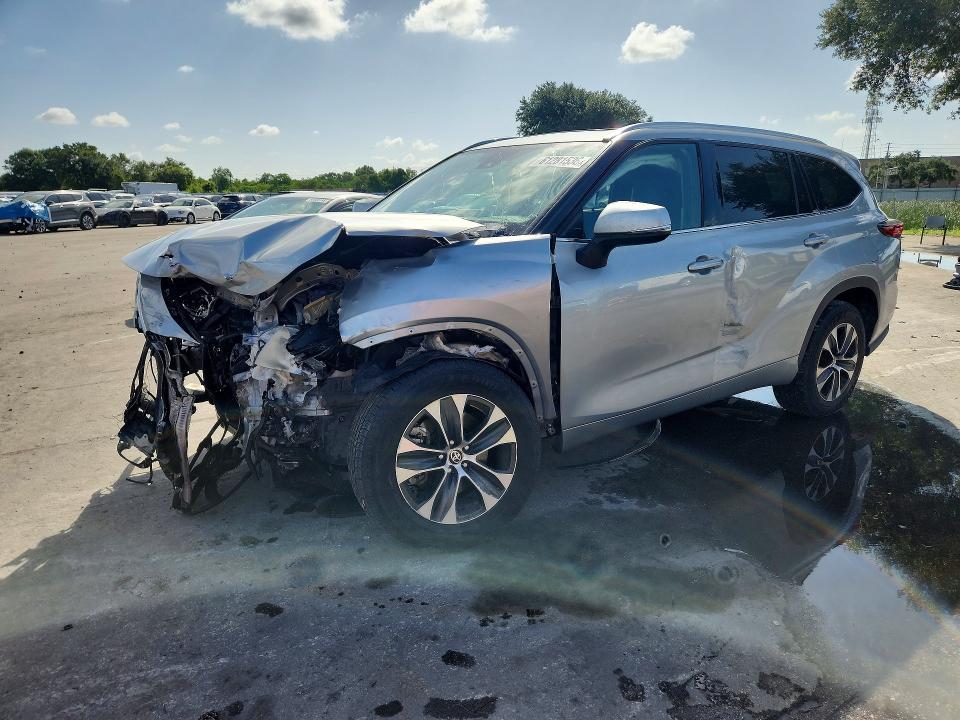 2020 Toyota Highlander VIN 5TDGZRAH6LS501232 COPART salvage auction — FRONT END, Fl - Certificate Of Destruction, sold $10 on 2026-07-28 (photo 1)