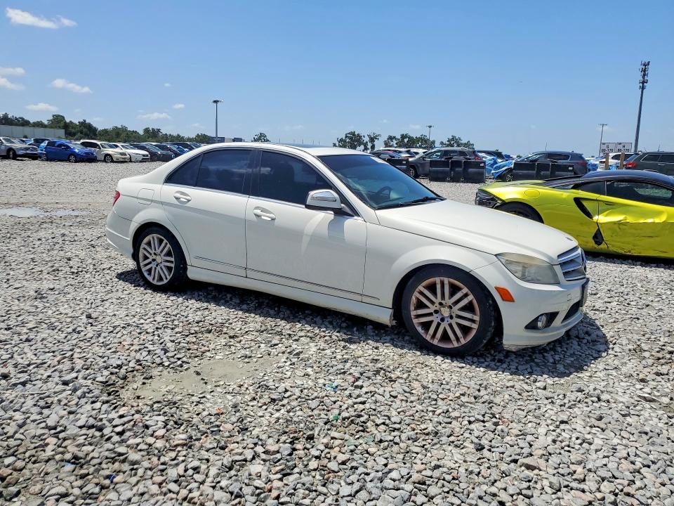 2009 Mercedes-benz C class VIN WDDGF81X49R065262 COPART salvage auction — MINOR DENT/SCRATCHES, FL - CERTIFICATE OF TITLE, sold $350 on 2026-07-20 (photo 4)
