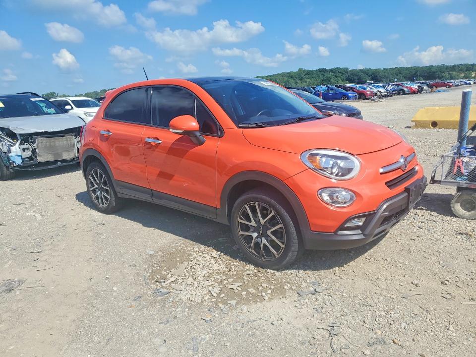 2017 Fiat VIN ZFBCFYCB2HP518964 COPART salvage auction — NORMAL WEAR, Mt - Dealer Only Clean Title, sold $100 on 2026-08-18 (photo 4)