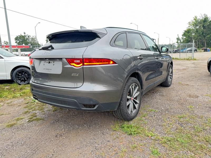 2019 Jaguar F-pace VIN SADCK2FN4KA352120 COPART salvage auction — MINOR DENT/SCRATCHES, ON - PERMIT NO BRAND - UNFIT (P), sold $1,500 on 2026-07-28 (photo 4)