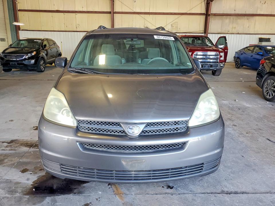 2004 Toyota Sienna VIN 5TDZA23C44S115130 COPART salvage auction — MINOR DENT/SCRATCHES, Mt - Certificate Of Title, sold $1,250 on 2026-07-22 (photo 5)