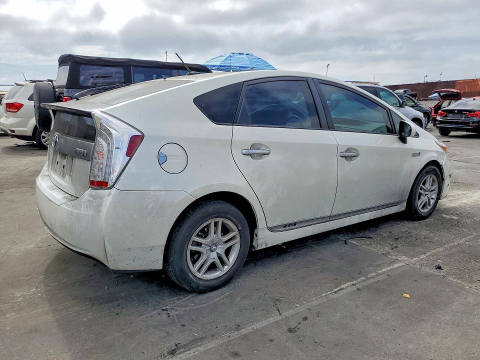2014 Toyota Prius VIN JTDKN3DP6E3062687 COPART salvage auction — FRONT END, Ca - Salvage Certificate, sold $7,400 on 2026-07-31 (photo 3)