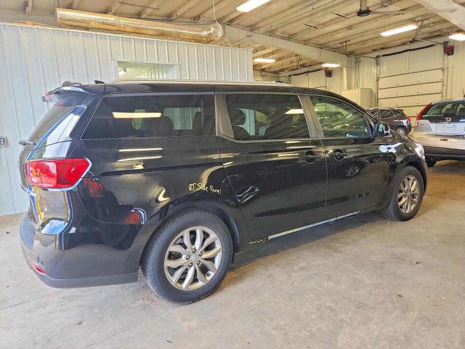 2020 Kia SEDONA VIN KNDMB5C18L6642206 COPART salvage auction — SIDE, MN - CERT OF TITLE-SALVAGE, sold $250 on 2026-07-28 (photo 3)
