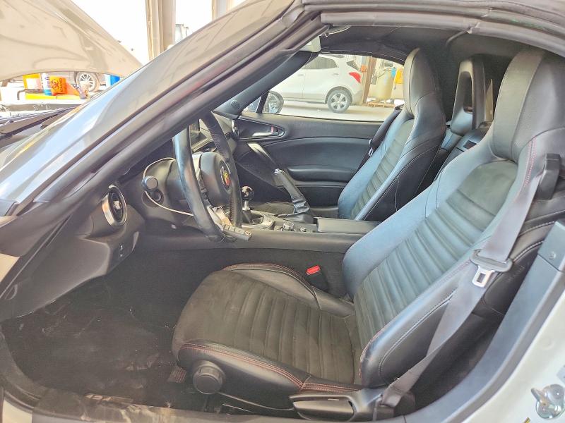 2017 Fiat 124 spider VIN JC1NFAEK8H0108461 COPART salvage auction — FRONT END, NE - CERT OF TITLE-SALVAGE, sold $5,900 on 2026-08-11 (photo 7)