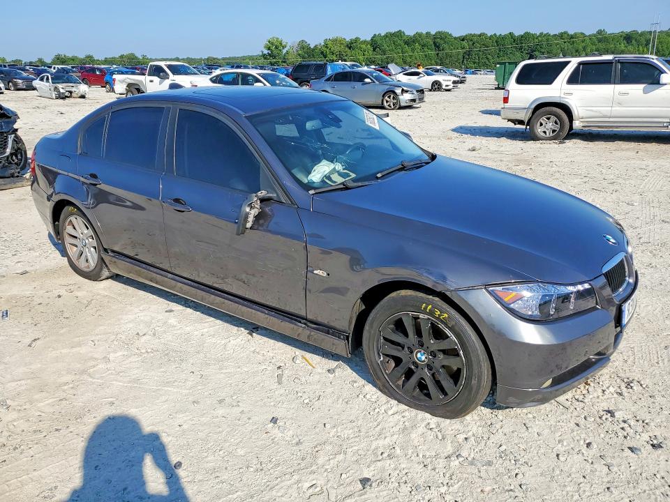2007 BMW 3 series VIN WBAVA37577NL17242 COPART salvage auction — SIDE, GA - CERT OF TITLE-SALVAGE (P), sold $425 on 2026-07-22 (photo 4)