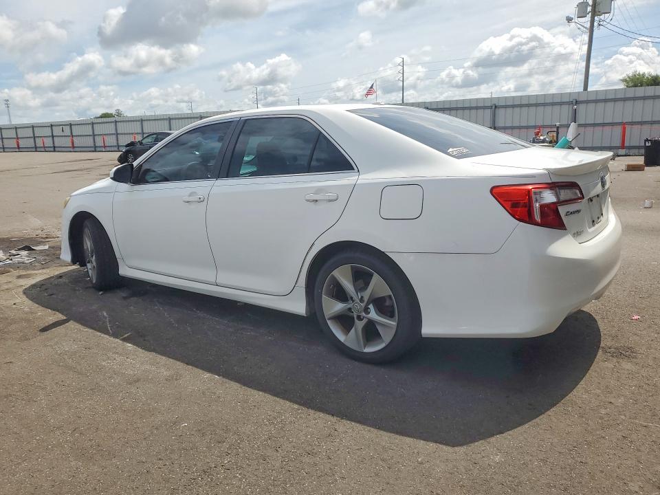 2014 Toyota Camry VIN 4T1BF1FK6EU740508 COPART salvage auction — VANDALISM, Fl - Cert Of Title Slvg Rebuildable, sold $3,200 on 2026-07-27 (photo 2)