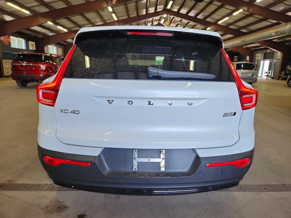 2023 Volvo Xc40 VIN YV4L12UW3P2003927 COPART salvage auction — ALL OVER, CT - CERT OF TITLE-SALVAGE, sold $14,200 on 2026-08-13 (photo 6)