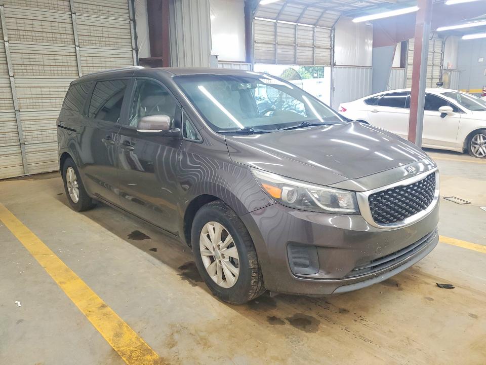 2015 Kia SEDONA VIN KNDMB5C1XF6022395 COPART salvage auction — NORMAL WEAR, Nc - Dealer Only Clean Title, sold $825 on 2026-07-15 (photo 4)