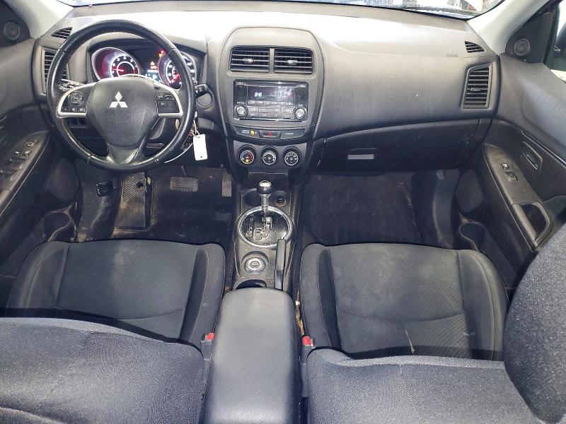 2015 Mitsubishi Outlander VIN 4A4AR3AU1FE013146 COPART salvage auction — NORMAL WEAR, Pa - Cert Of Title, sold $4,413 on 2026-08-20 (photo 8)